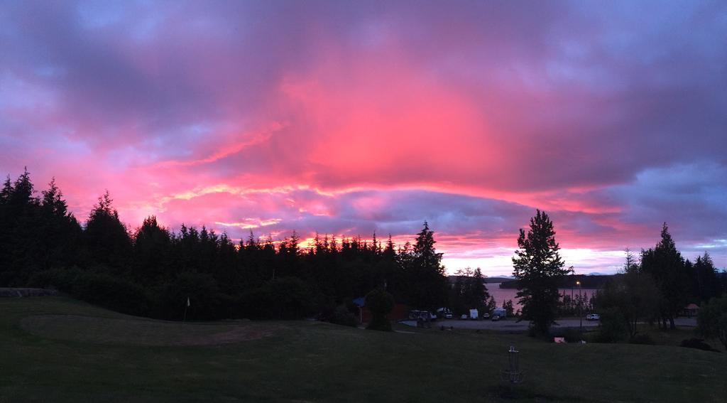 Cedar Park Resort Port McNeill Eksteriør bilde